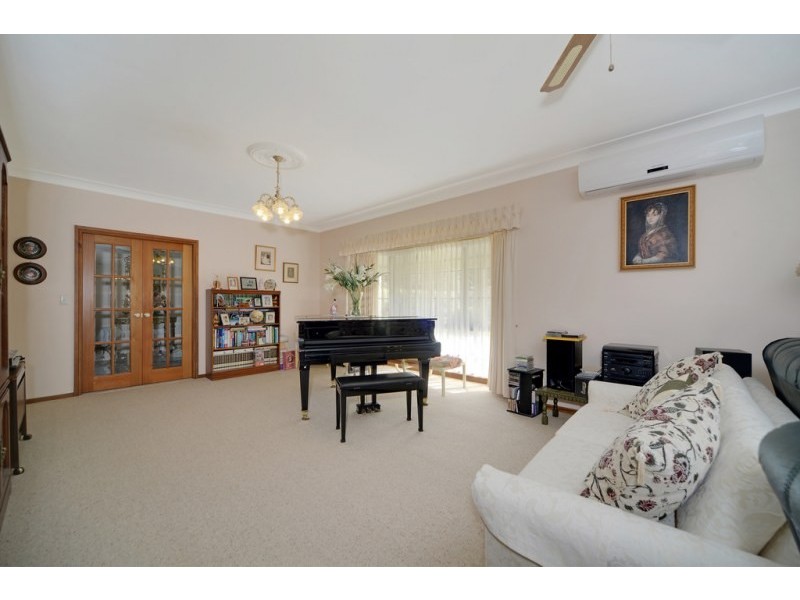 37-39 Caalong Street, Robertson NSW 2577