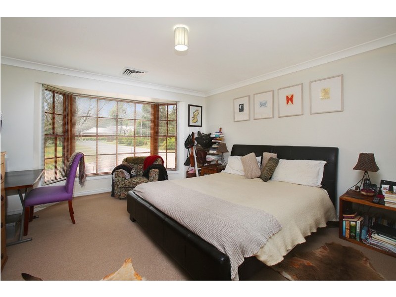 19 Hurlingham Avenue, Burradoo NSW 2576