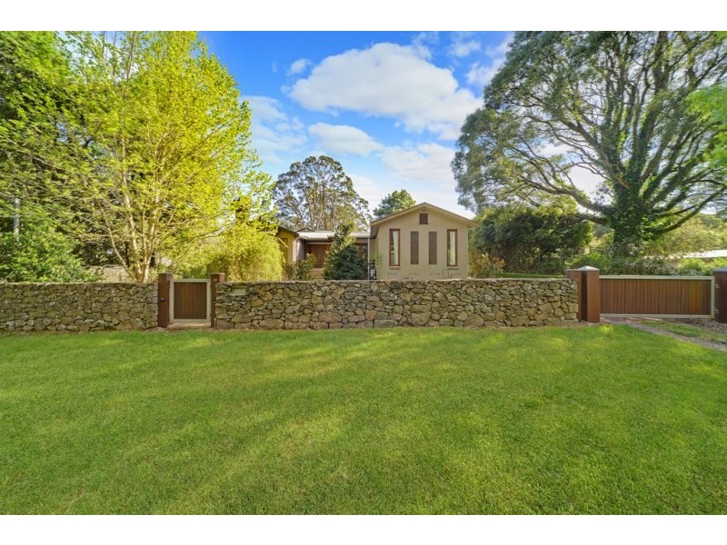 18 Charlotte Street, Robertson NSW 2577