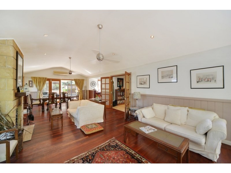 18 Charlotte Street, Robertson NSW 2577