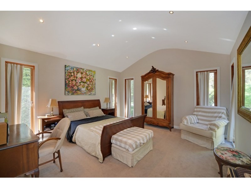 18 Charlotte Street, Robertson NSW 2577