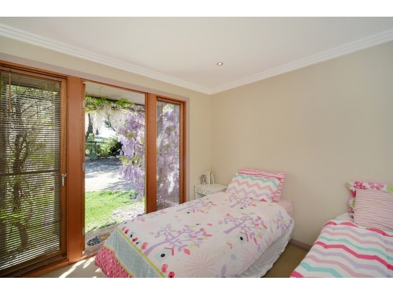 18 Charlotte Street, Robertson NSW 2577