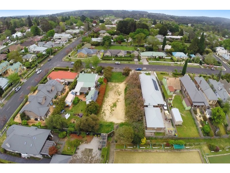 16 Una Street, Bowral NSW 2576