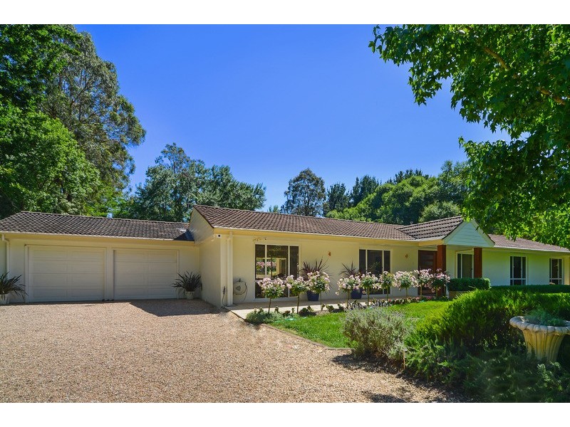 16 Phillip Street, Burradoo NSW 2576