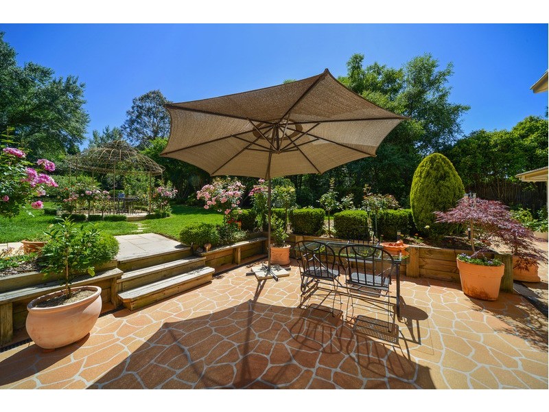 16 Phillip Street, Burradoo NSW 2576