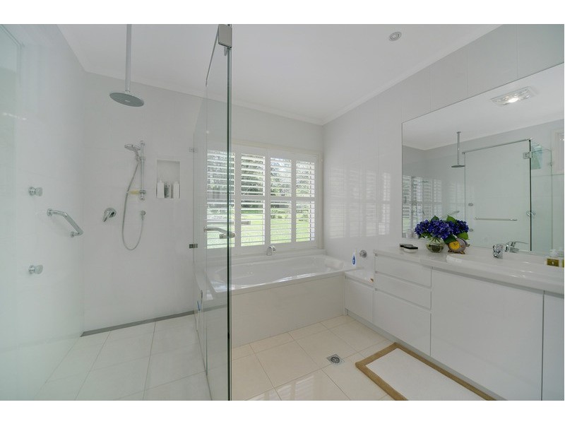 16 Phillip Street, Burradoo NSW 2576