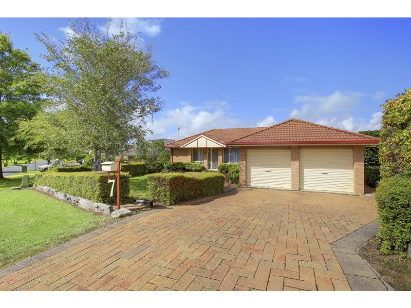 7 Bronwyn Place, Bowral NSW 2576