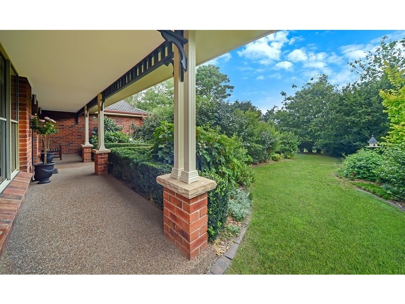 4 Westminster Place, Burradoo NSW 2576