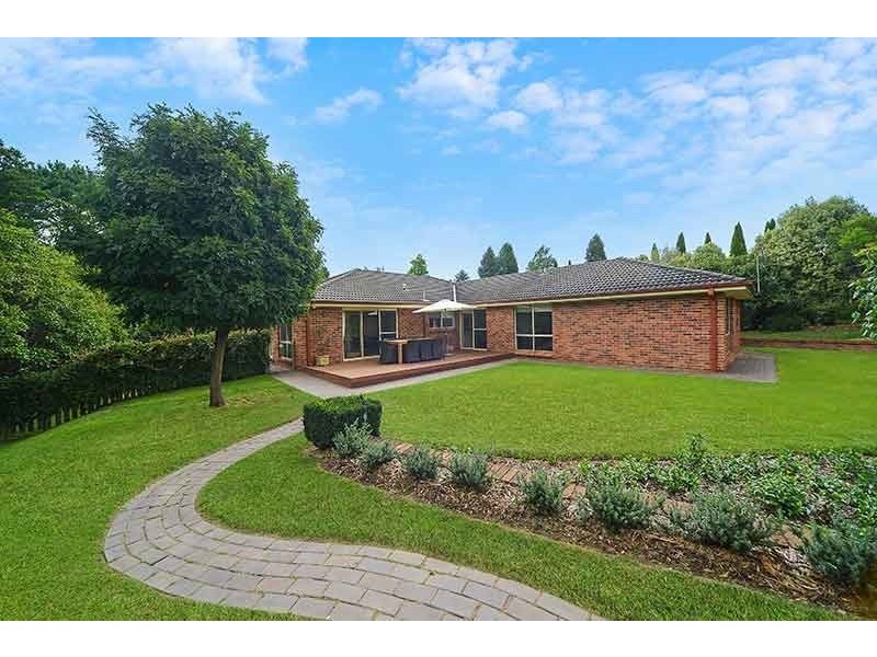 4 Westminster Place, Burradoo NSW 2576