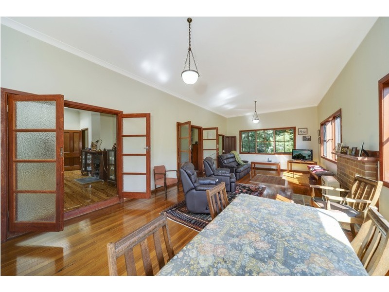 11 Main Street, Robertson NSW 2577