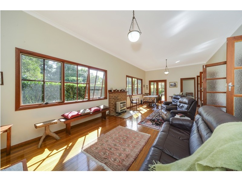 11 Main Street, Robertson NSW 2577