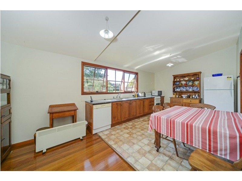 11 Main Street, Robertson NSW 2577
