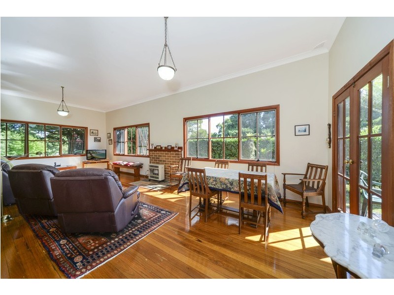 11 Main Street, Robertson NSW 2577