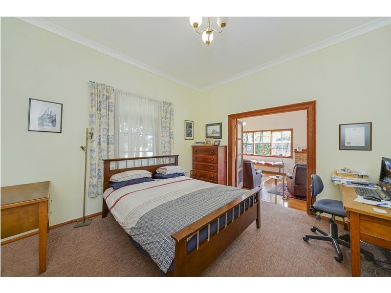 11 Main Street, Robertson NSW 2577