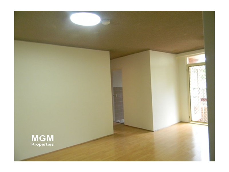 Unit 2/68 Mascot Drive, Eastlakes NSW 2018