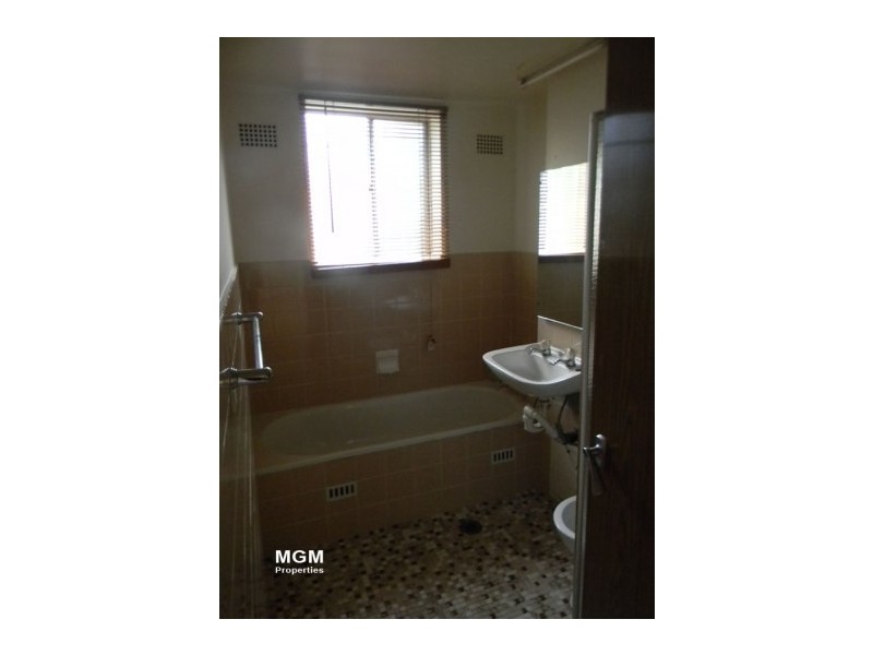 Unit 2/68 Mascot Drive, Eastlakes NSW 2018