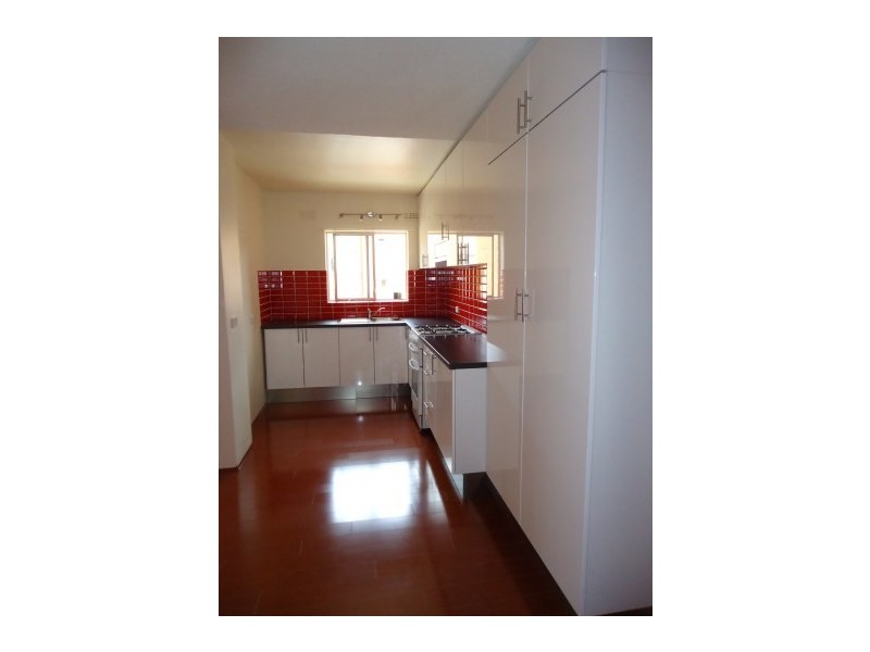 Unit 6/10 Barber Avenue, Eastlakes NSW 2018