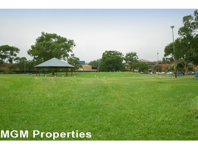 Unit 5/3 Longworth Avenue, Eastlakes NSW 2018