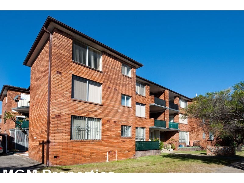 Unit 12/30 Barber Avenue, Eastlakes NSW 2018
