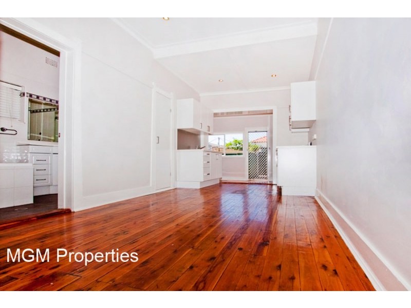 47 Robinson Street, Eastlakes NSW 2018