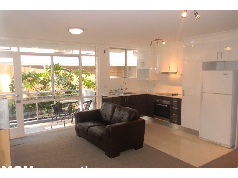 Unit 2/5-7 MacPherson Street, Bronte NSW 2024