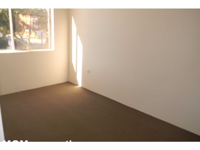 Unit 3/20 Barber Avenue, Eastlakes NSW 2018