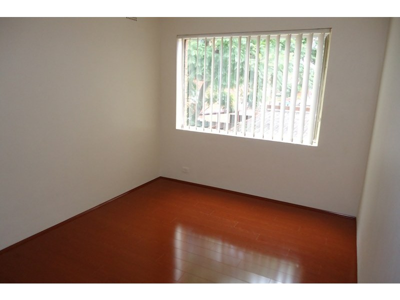 Unit 6/10 Barber Avenue, Eastlakes NSW 2018