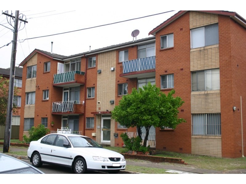 Unit 3/16 Barber Avenue, Eastlakes NSW 2018