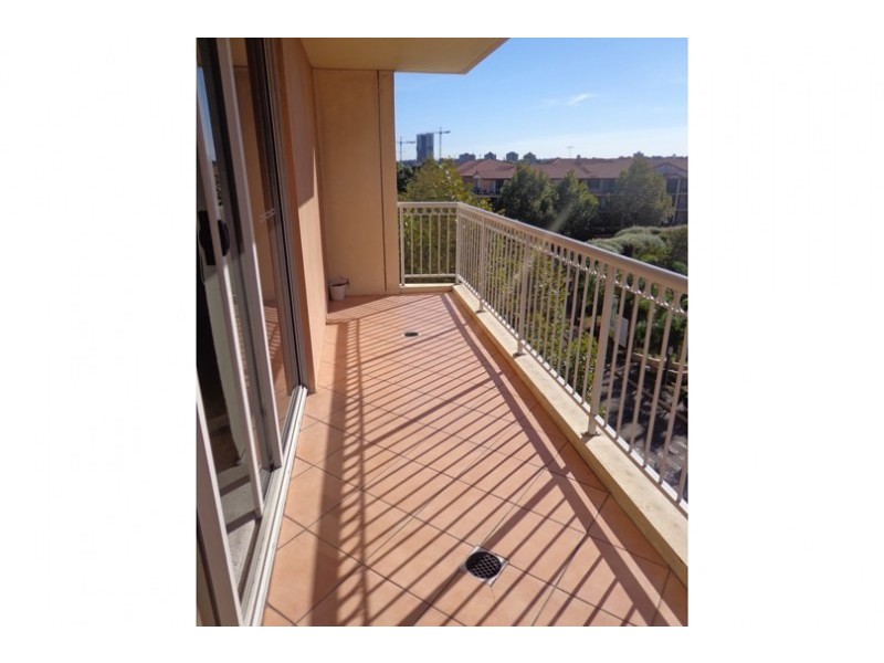 Unit 721/83-93 Dalmeny Avenue, Rosebery NSW 2018