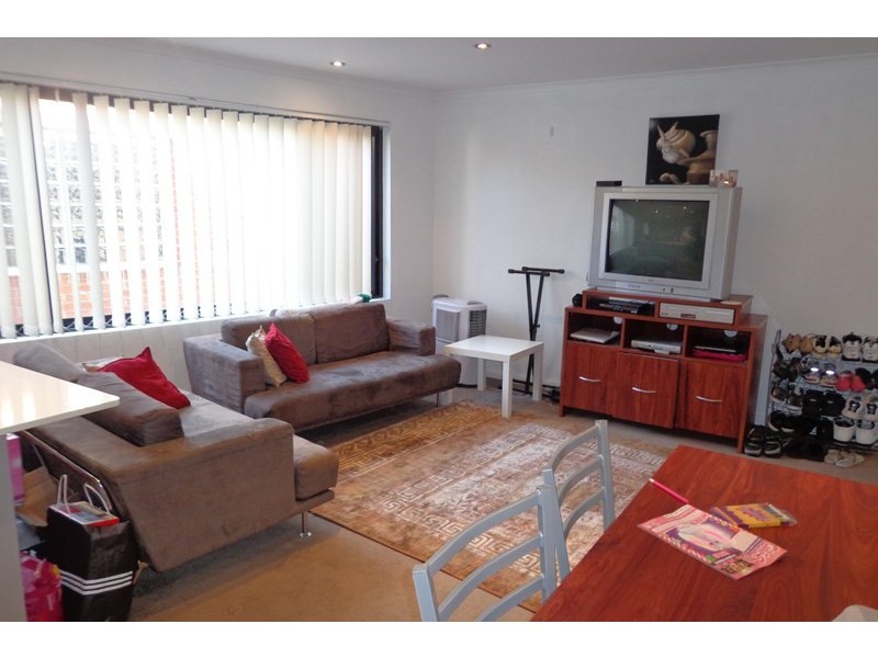 Unit 3/9 Florence Avenue, Eastlakes NSW 2018