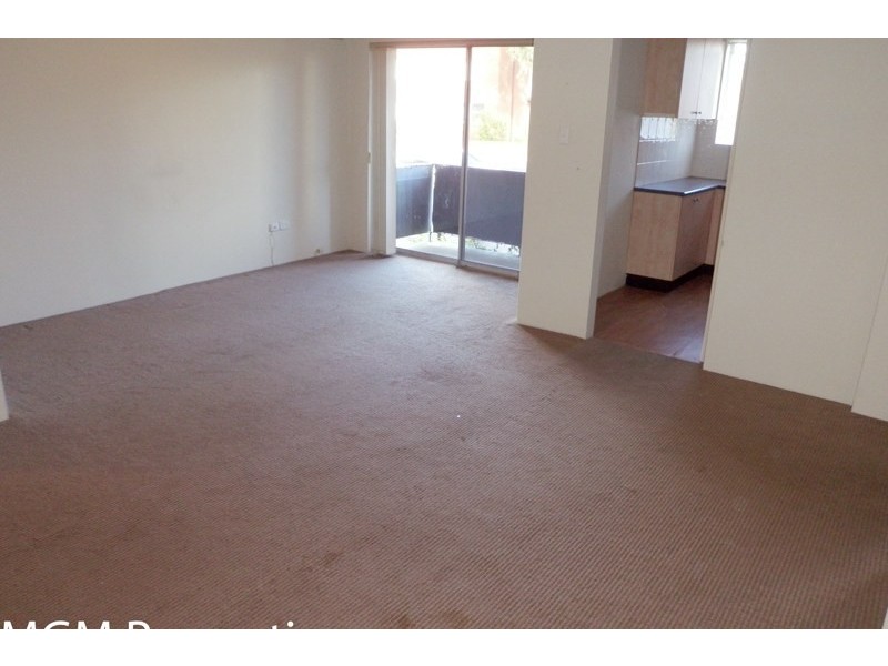 Unit 1/2 Evans Avenue, Eastlakes NSW 2018