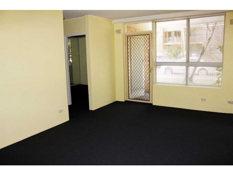Unit 6/37 Mascot Drive, Eastlakes NSW 2018