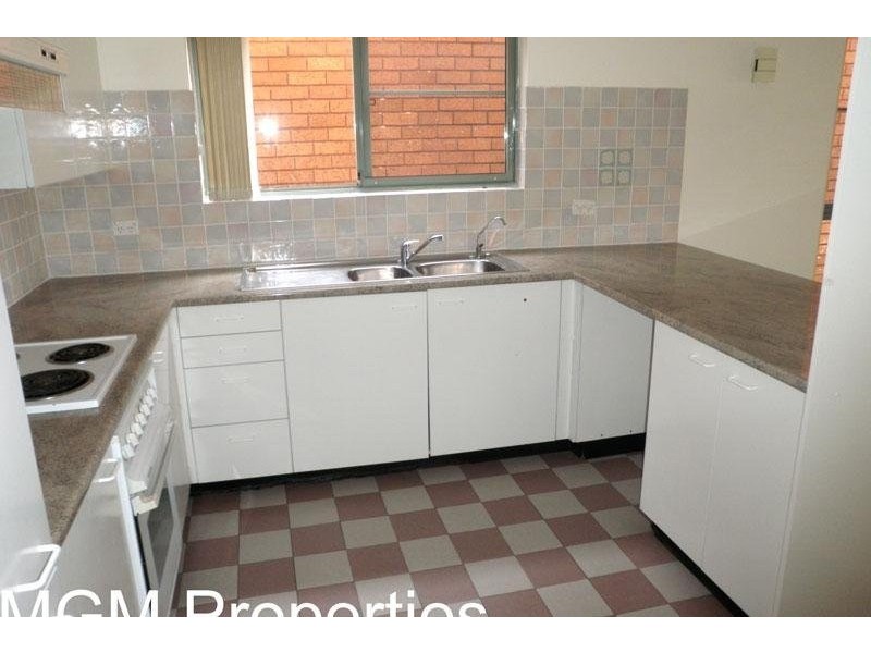 Unit 2/27 Garden Street, Eastlakes NSW 2018