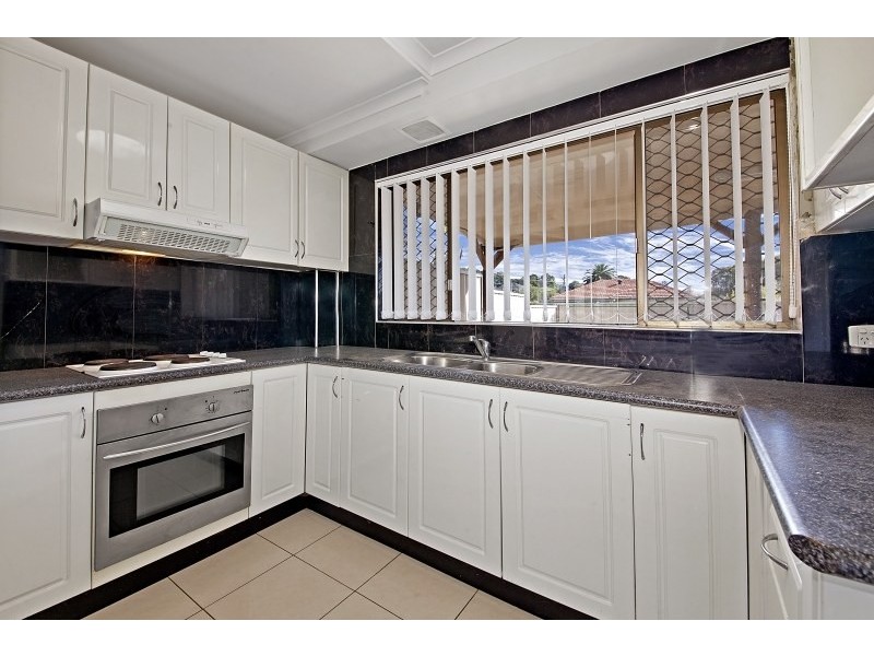 2/37 Boronia Road, Greenacre NSW 2190