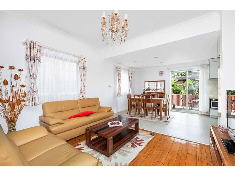 9 Mitchell Street, Croydon Park NSW 2133