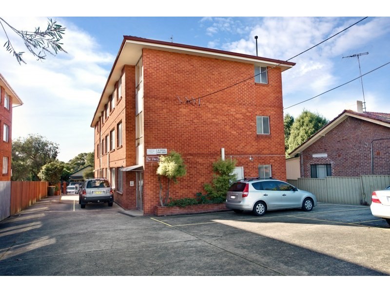 3/4 Howard Street, Canterbury NSW 2193