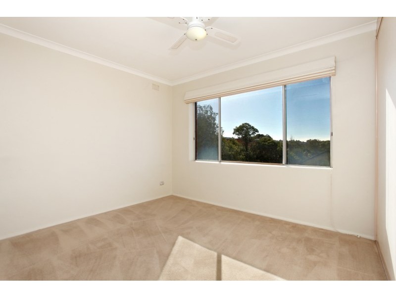 3/4 Howard Street, Canterbury NSW 2193