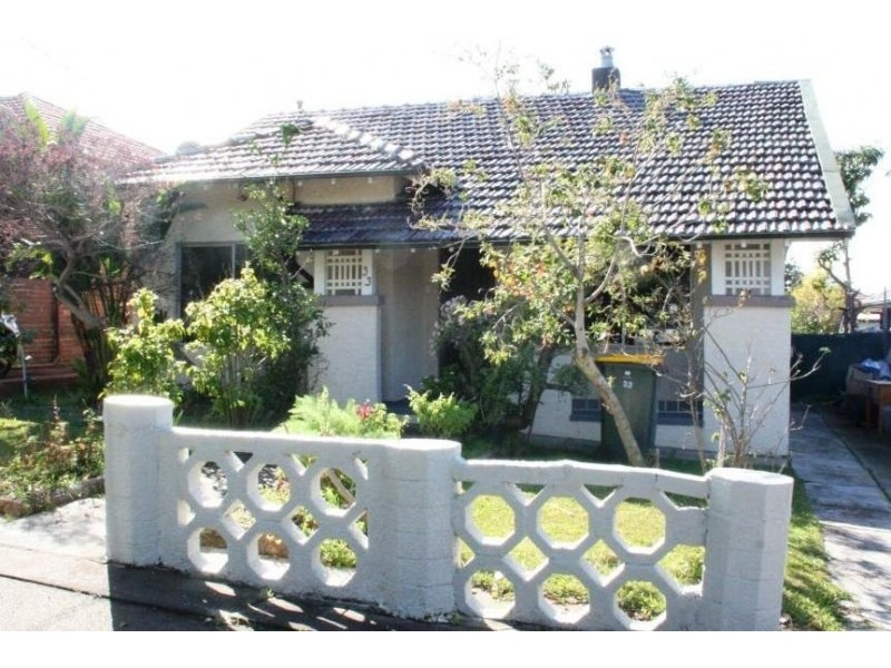 33 Seymour Parade, Belfield NSW 2191