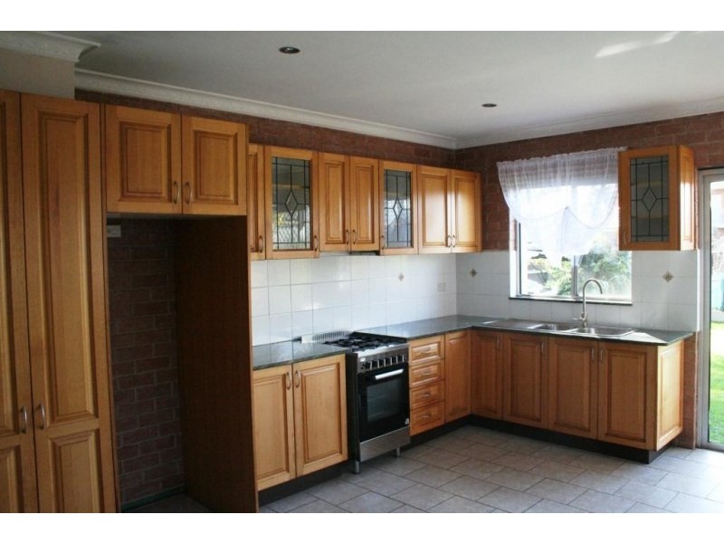 33 Seymour Parade, Belfield NSW 2191