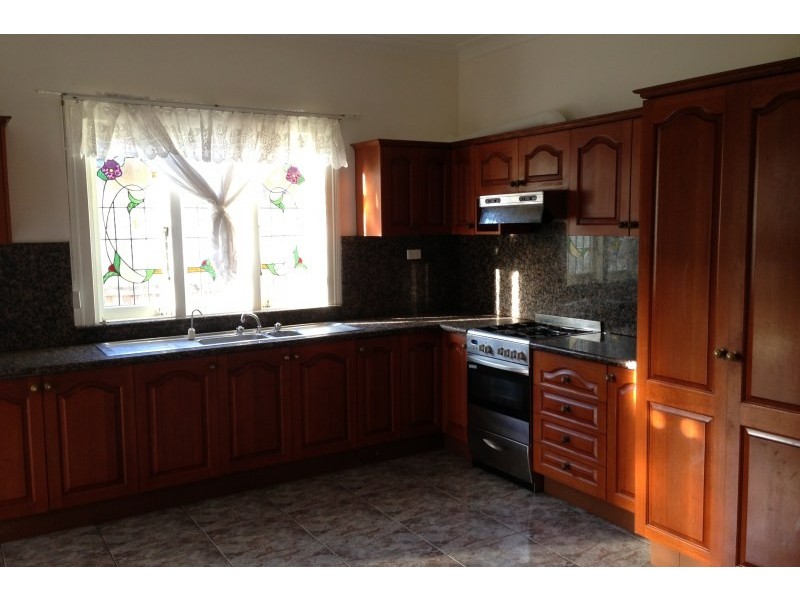 33 Lennartz Street, Enfield NSW 2136