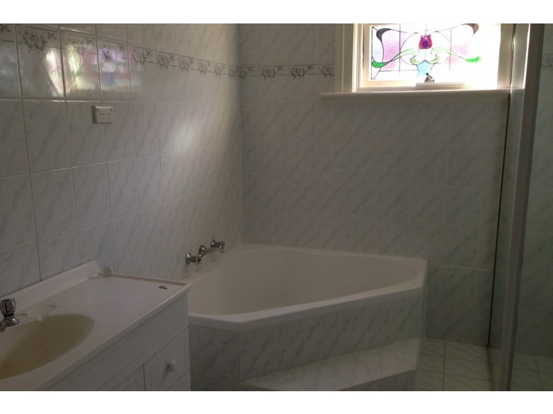 33 Lennartz Street, Enfield NSW 2136