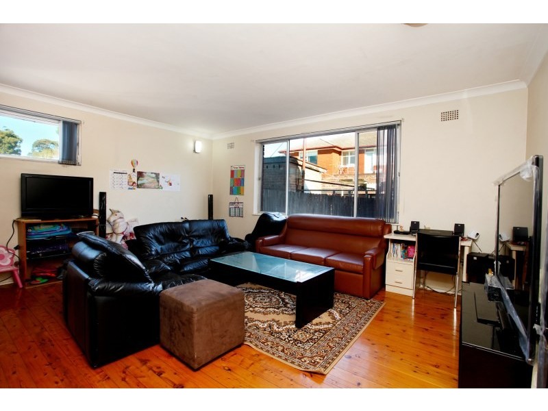 2/36 Robert Street, Ashfield NSW 2131