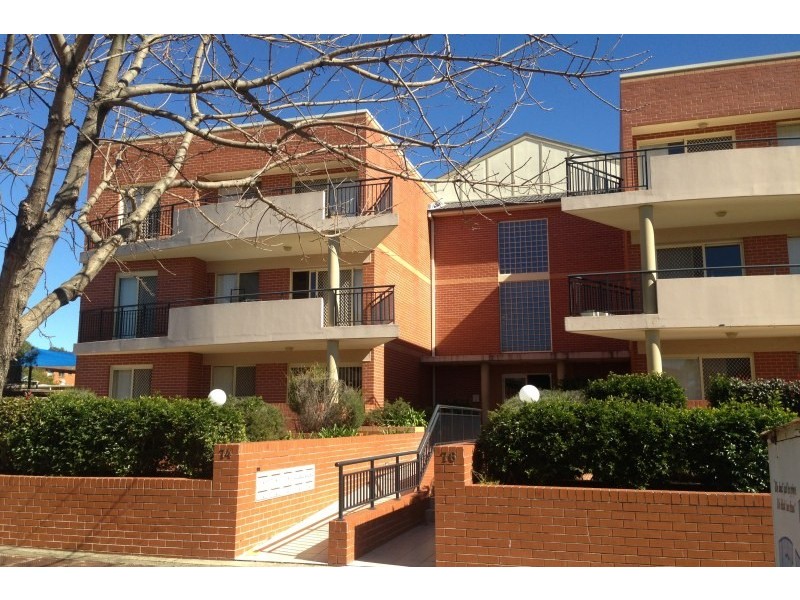 4/74 Hampden Road, Lakemba NSW 2195