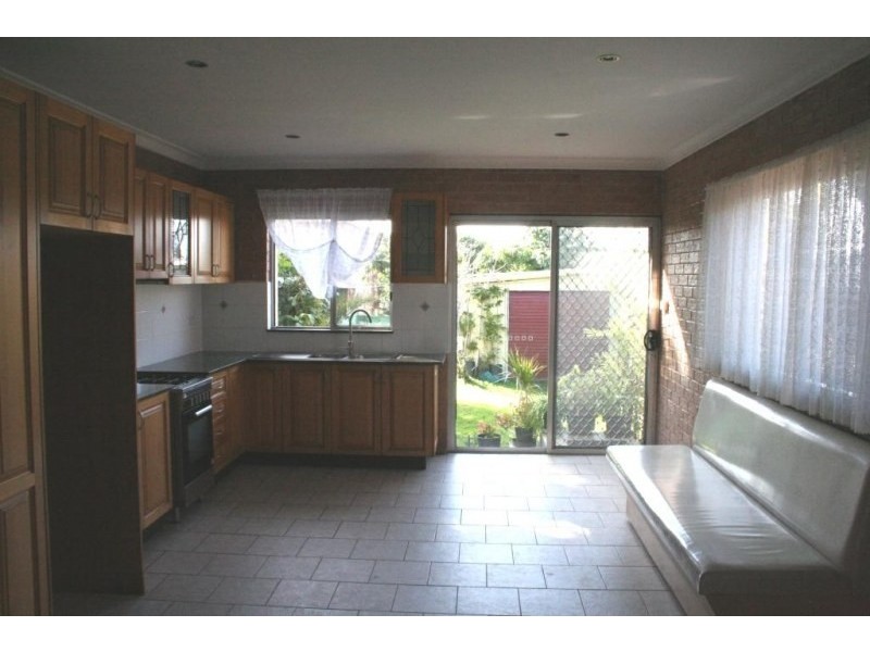 33 Seymour Parade, Belfield NSW 2191