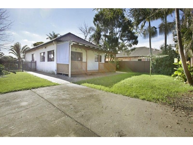 1 Weil Avenue, Croydon Park NSW 2133