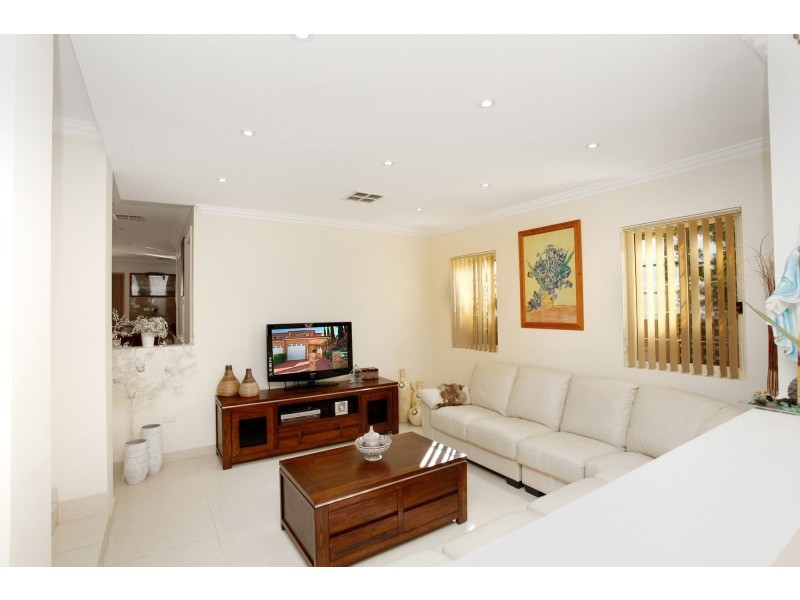 9 Onslow Street, Canterbury NSW 2193