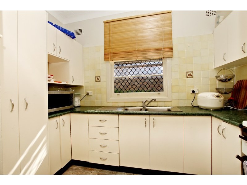 19 Drew Street, Greenacre NSW 2190