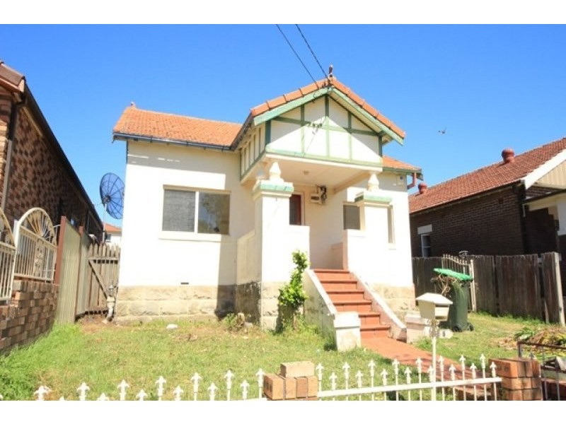 5 Rees Avenue, Belmore NSW 2192