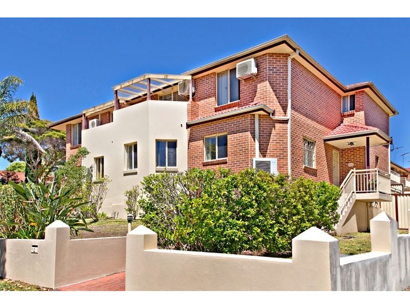 2/52-54 Second Avenue, Campsie NSW 2194