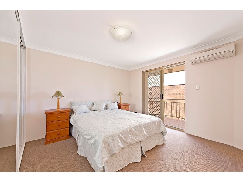2/52-54 Second Avenue, Campsie NSW 2194
